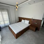 فيلة Vip Lueks Odalar Banyo Ve Klimali Çeşme