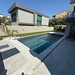 فيلة Vip Lueks Odalar Banyo Ve Klimali Çeşme