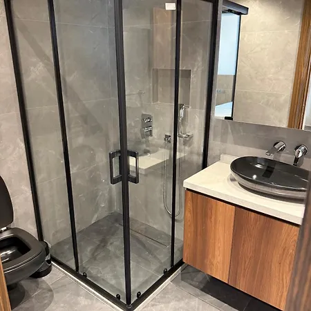 Willa Vip Lueks Odalar Banyo Ve Klimali