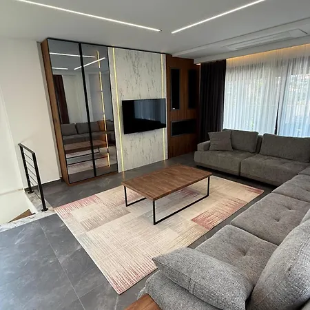 Vip Lueks Odalar Banyo Ve Klimali Willa Çeşme